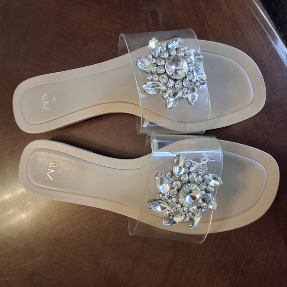 Zara Embellished Flat Vinyl Slip-On Fashion Sandals Women Size 7.5 - Picture 3 of 14